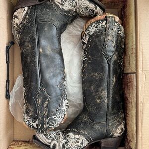 Old Gringo black brown tan women’s snip toe cowgirl  boots 6 embroidered EUC